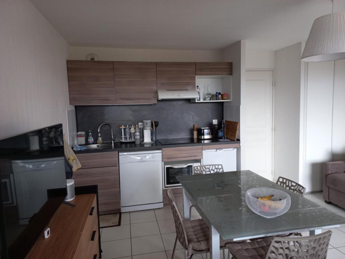 Appartement Offrant Une Magnifique Vue Des Montagnes Сен-Леже-ле-Мелез Екстер'єр фото